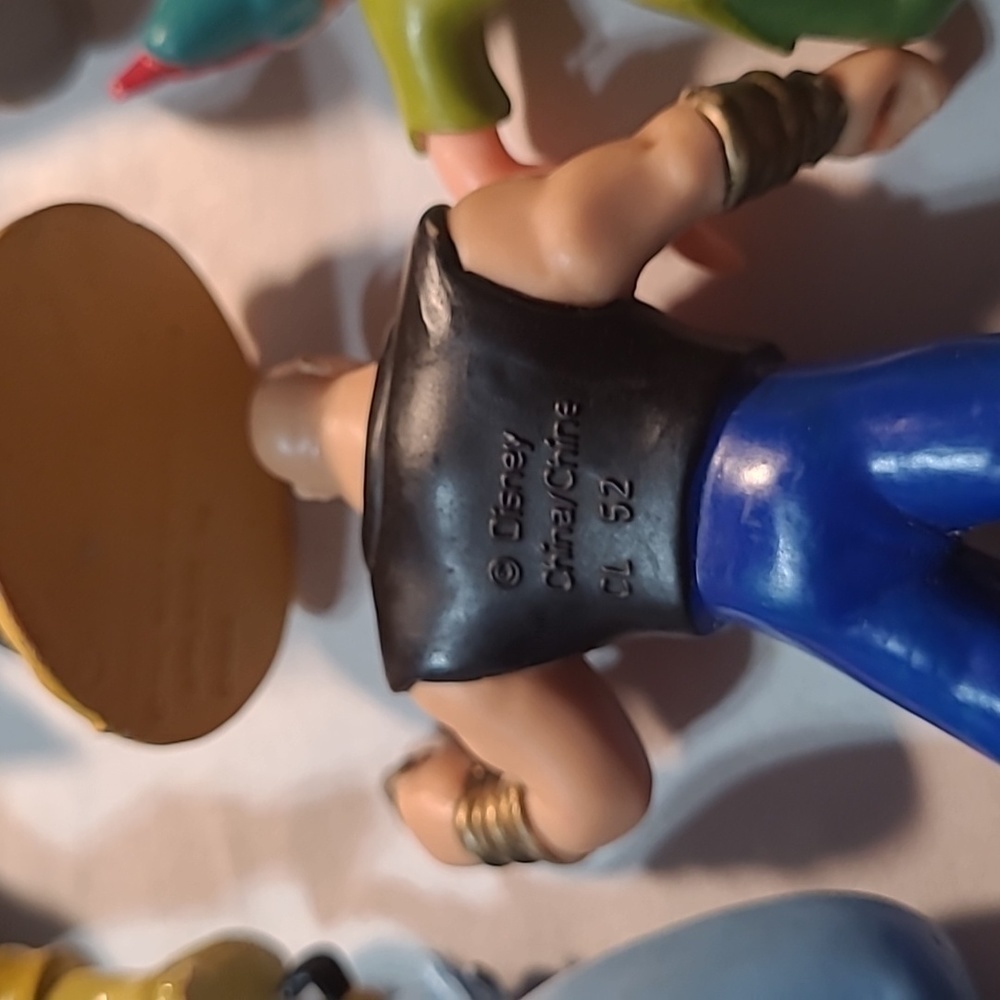 Disney Bundle of 10 Toys - Picture 9 of 9